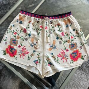 Shorts | Size M